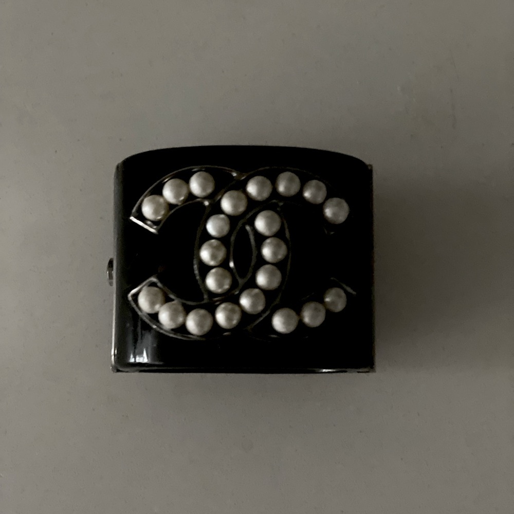 Chanel pearl bracelet - beautiful and rare!!!